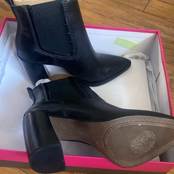 NWT Vince Camuto Ratony Black Leather Bootie Women's size 6 1/2 - Picture 6 of 6